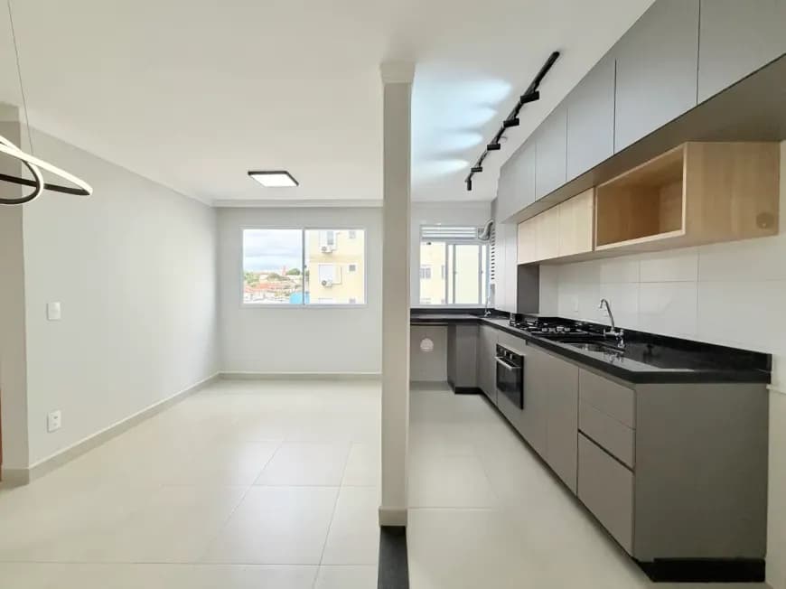 Apartamento para alugar com 2 quartos, 48 m² - Fundação da Casa Popular