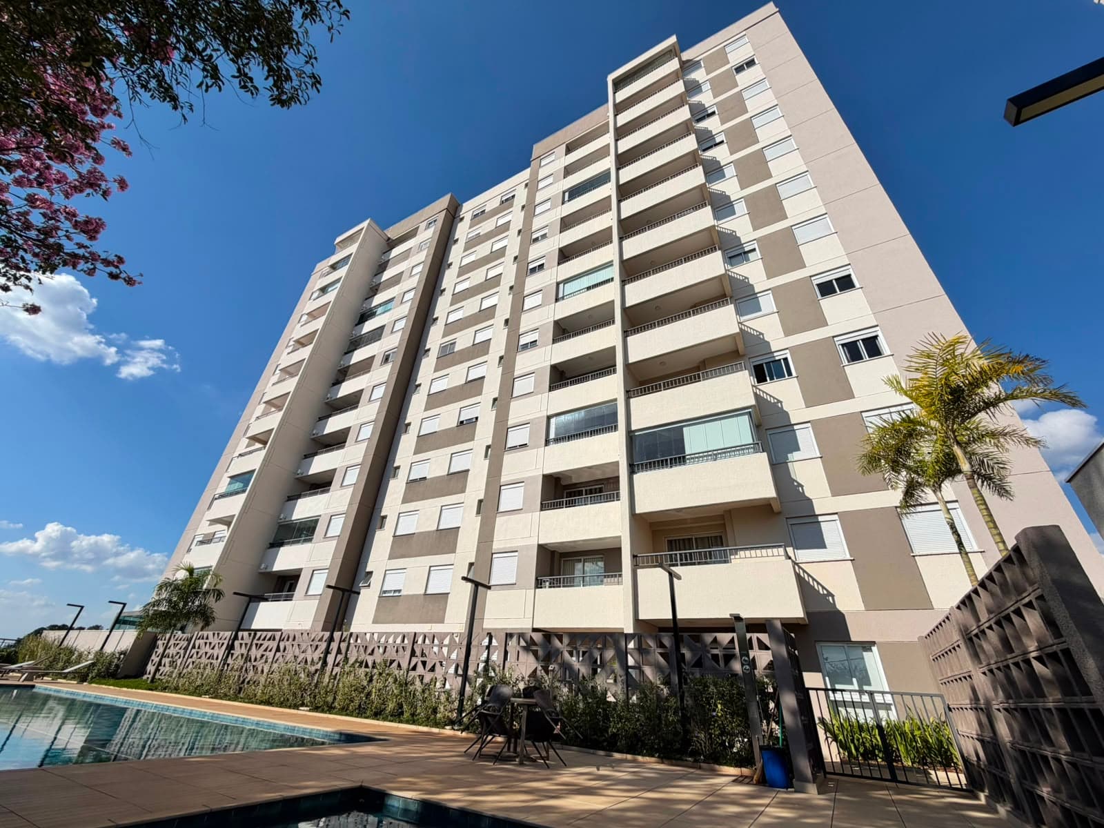 Apartamento à venda com 2 quartos, 55 m² - Mansões Santo Antonio